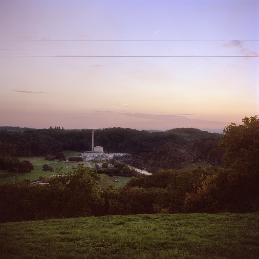 m-hleberg-switzerland-sarjasta-euroopan-kauneimmat-ydinvoimalat-from-the-series-the-most-beautiful-nuclear-power-plants-in-europe